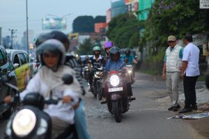 Bahayakan Pengguna Jalan, IW Desak Percepatan Perbaikan Jalan Kapten Bakarudin