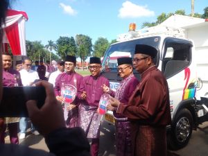 Komitmen Kota Jambi Bersih! Walikota Luncurkan Dua Unit Truk Pengangkut  Sampah
