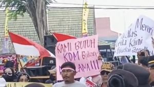 HUT Kota Jambi Diwarnai Aksi Unjuk Rasa Ratusan Warga Terdampak Zona Merah Pertamina