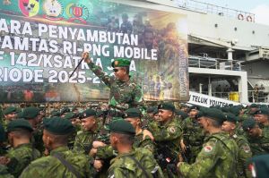 Berhasil Jaga Perbatasan dan Bantu Masyarakat Papua, Satgas Yonif 142/KJ Pulang dengan Prestasi Gemi