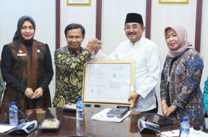 Tanjab Barat Boleh Bangga Pinang Betara Resmi Kantongi Sertifikat Indikasi Geografis