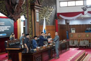 Gubernur Al Haris Apresiasi DPRD, Ranperda Pertanggungjawaban APBD 2025 Disetujui jadi Perda