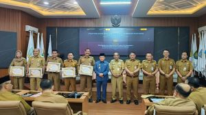 Komitmen Tata Kelola Berdampak: Gubernur Al Haris Beri Reward SAKIP 2026, Inspektorat Raih Nilai Ter