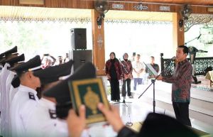 Bupati Fadhil Arief Lantik 13 Pj dan 3 Kepala Desa PAW Kabupaten Batang Hari