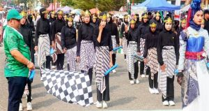 Semarak Pawai Pembangunan HUT ke-81 RI: Ribuan Warga Batang Hari Padati Rute Pesta Rakyat