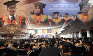 UNJA Gelar Wisuda ke-125: Prof. Helmi Titip Pesan Karakter dan Inovasi untuk Lulusan