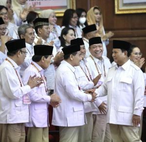 Aktualisasi Manifesto Partai, SAH Intruksi Kader Gerindra Jambi Lakukan Gerakan Aman, Sehat, & Resik