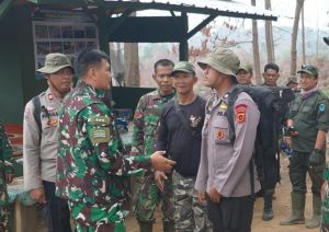 Pangkogabwilhan I Pantau Penanganan Pemadaman Karhutla di Tahura Batang Hari