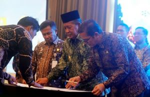 Sinergi Peningkatan Pelayanan Hukum, Pemkab Batang Hari Teken Kerjasama Bersama Kemenkum Jambi
