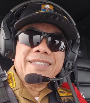 Naik Helikopter Pantau Karhutla, Al Haris : Masih Aman ya Mas ?
