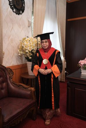 Prof. Hartati: Kemauan dan Semangat Kunci Guru Besar